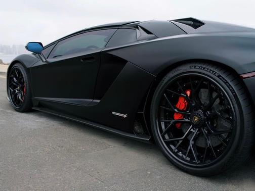 2018 Lamborghini Aventador S Base