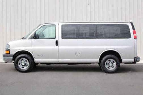 2006 Chevrolet Express 3500 Base
