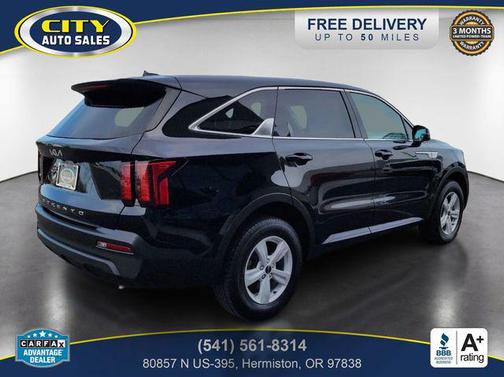 Ebony Black 2022 Kia Sorento LX