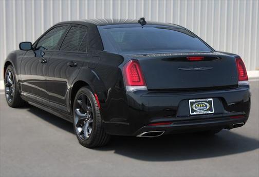 2020 Chrysler 300 Touring