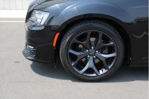 2020 Chrysler 300 Touring