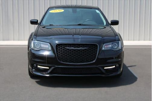 2020 Chrysler 300 Touring