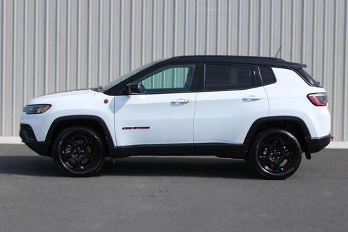 Bright White Clearcoat 2023 Jeep Compass Trailhawk