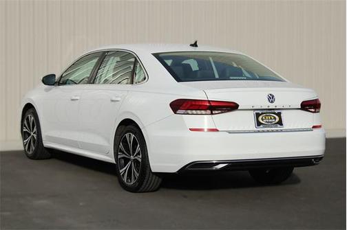 2022 Volkswagen Passat 2.0T SE