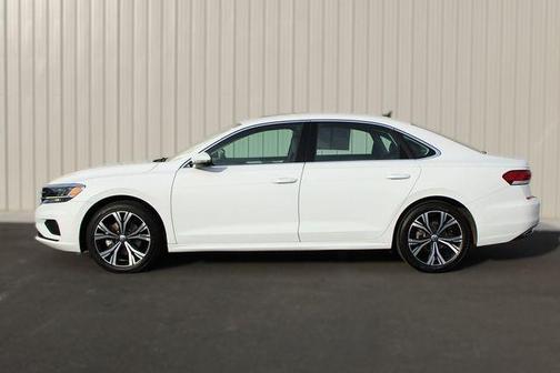 2022 Volkswagen Passat 2.0T SE
