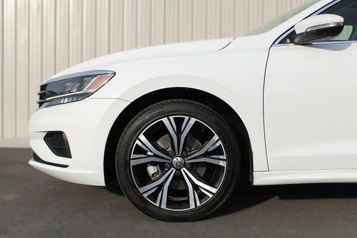 2022 Volkswagen Passat 2.0T SE