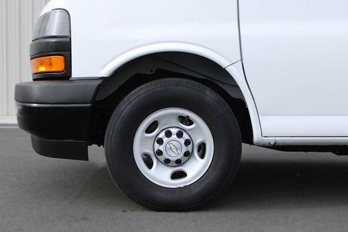 2022 Chevrolet Express 2500 RWD 2500 Regular Wheelbase WT