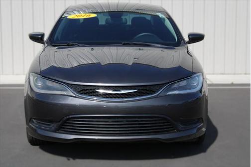 2016 Chrysler 200 S