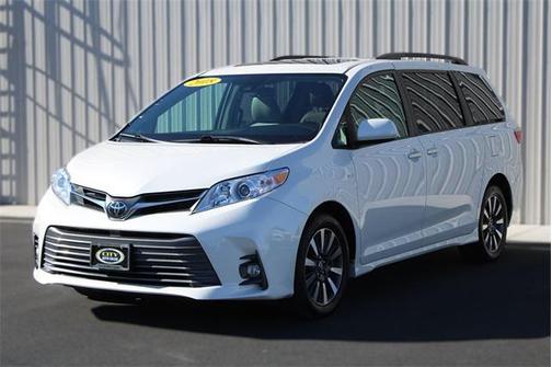 2018 Toyota Sienna XLE Premium