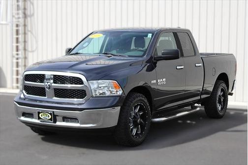 2016 RAM 1500 SLT