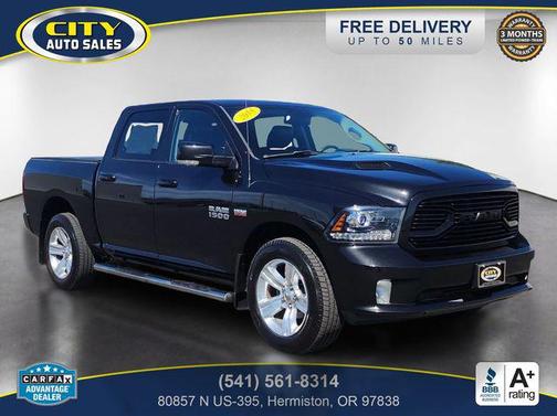 Brilliant Black Crystal Pearlcoat 2018 RAM 1500 Sport