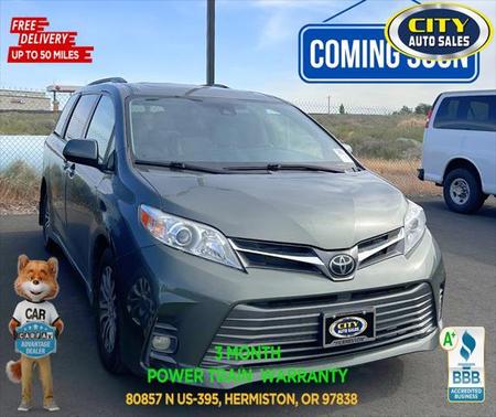 2020 Toyota Sienna XLE