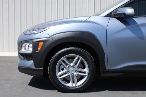 Sonic Silver 2021 Hyundai KONA SE
