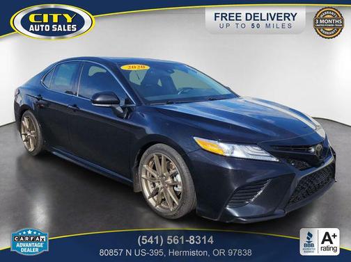 Midnight Black Metallic 2020 Toyota Camry XSE