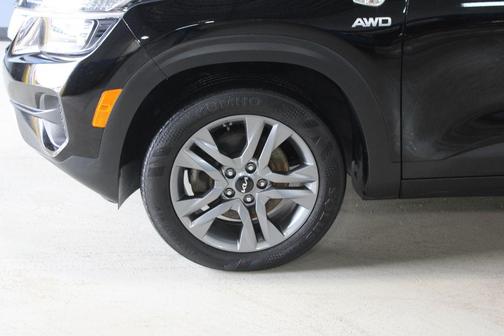 Cherry Black 2023 Kia Seltos LX