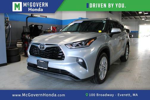 Celestial Silver Metallic 2021 Toyota Highlander Limited