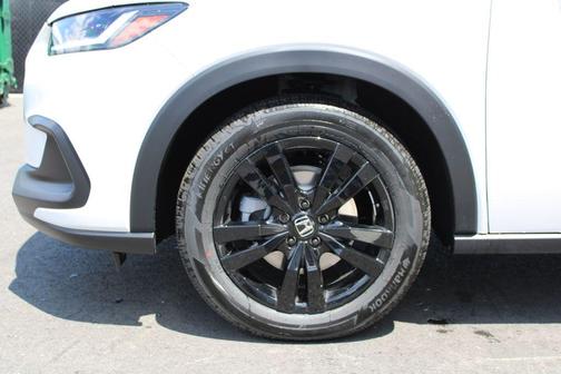 Platinum White Pearl 2026 Honda HR-V Sport