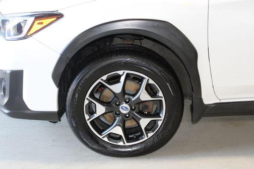 Crystal White Pearl 2018 Subaru Crosstrek 2.0i Premium