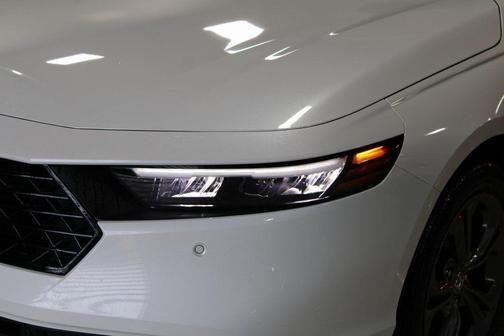 Platinum White Pearl 2026 Honda Accord Hybrid EX-L