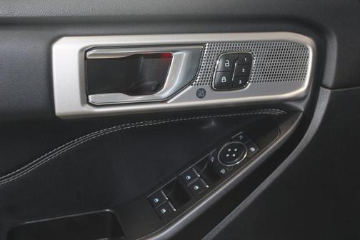 Iconic Silver Metallic 2020 Ford Explorer Limited
