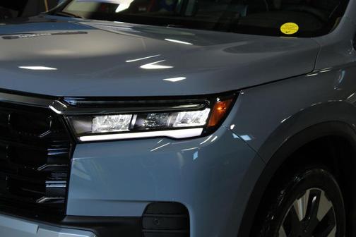 Sonic Gray Pearl 2026 Honda Pilot Elite