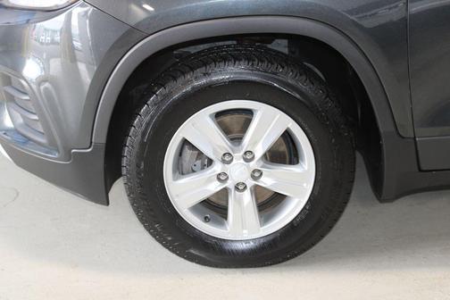 Nightfall Gray Metallic 2019 Chevrolet Trax LT