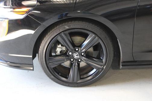 Crystal Black Pearl 2025 Honda Accord Hybrid Sport-L