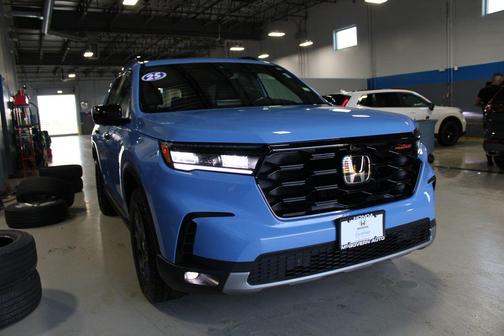 Sky 2025 Honda Pilot TrailSport