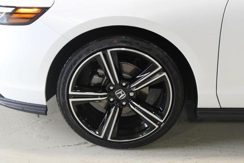 Platinum White Pearl 2026 Honda Accord SE
