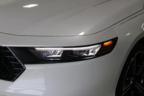 Platinum White Pearl 2026 Honda Accord SE
