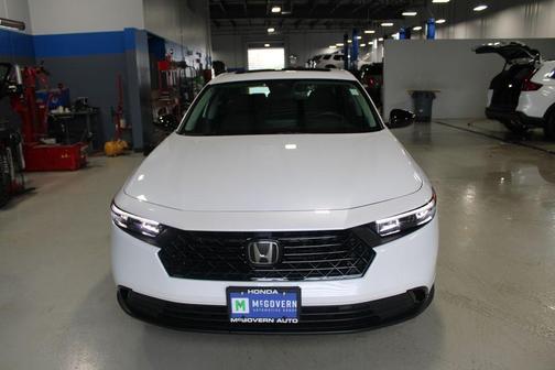 Platinum White Pearl 2026 Honda Accord SE