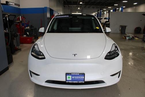 Pearl White Multi 2023 Tesla Model Y Long Range