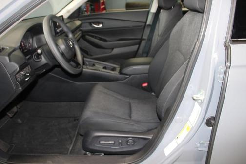 Urban Gray Pearl 2025 Honda Accord SE