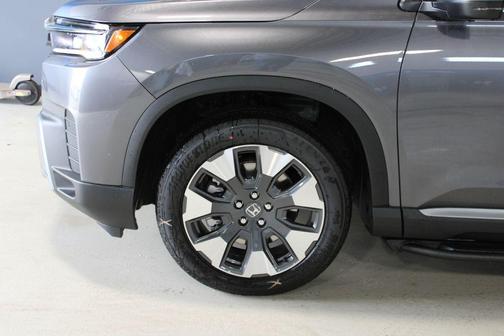 Modern Steel Metallic 2026 Honda Pilot Elite