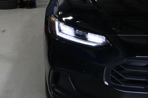 Crystal Black Pearl 2023 Honda HR-V Sport