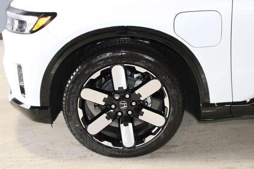 White Pearl 2026 Honda Prologue Elite
