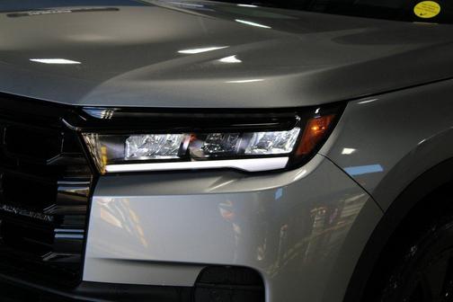 Solar Silver Metallic 2026 Honda Pilot Black Edition