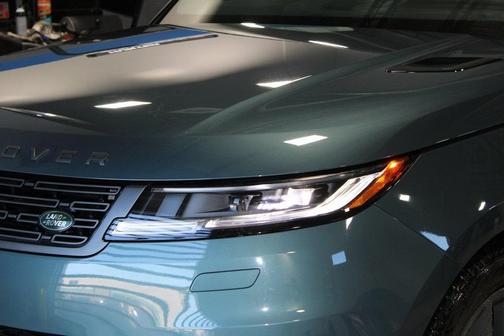 2024 Land Rover Range Rover Sport SE