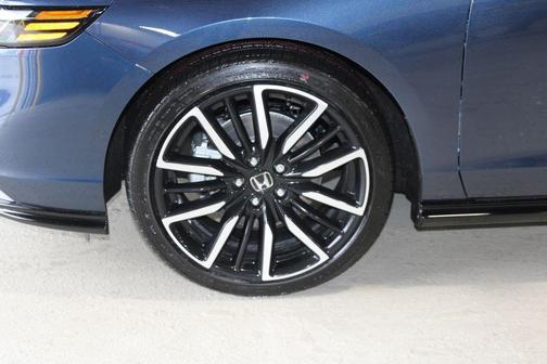 Canyon 2026 Honda Accord Hybrid Touring