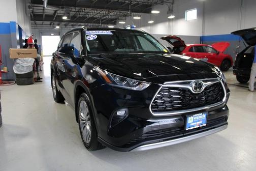 2024 Toyota Highlander Platinum