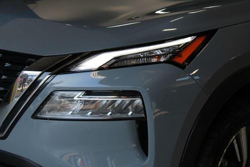 Boulder Gray Pearl 2021 Nissan Rogue SL