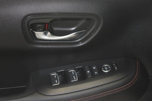 Platinum White Pearl 2024 Honda HR-V Sport