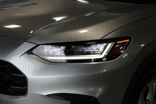 Lunar Silver Metallic 2023 Honda HR-V LX