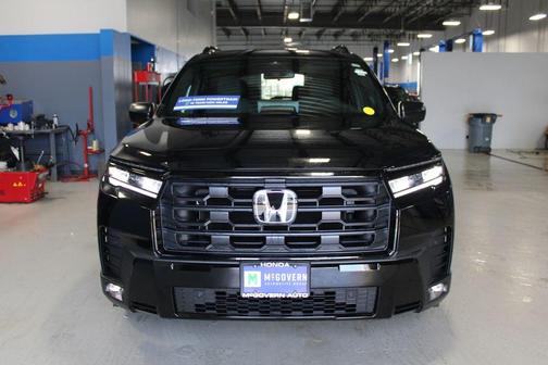 Crystal Black Pearl 2026 Honda Pilot Sport