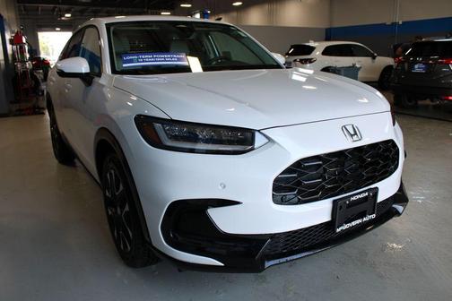 Platinum White Pearl 2027 Honda HR-V EX-L