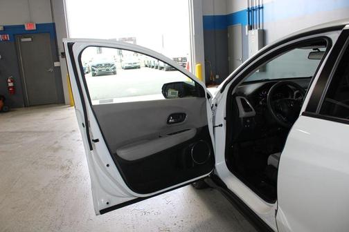 White Orchid Pearl 2018 Honda HR-V EX