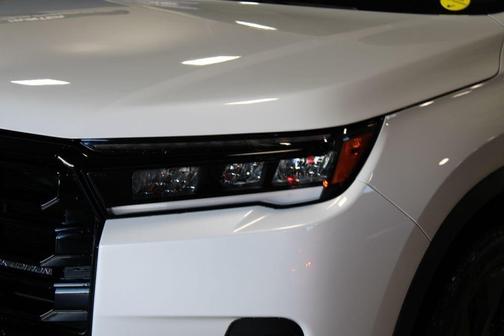 Platinum White Pearl 2026 Honda Pilot Black Edition