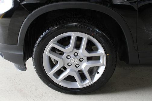 Crystal Black Pearl 2024 Honda Passport EX-L
