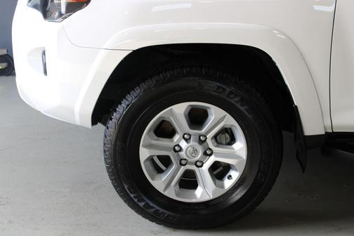 Ice 2024 Toyota 4Runner SR5 Premium