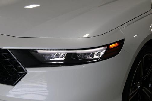 Platinum White Pearl 2026 Honda Accord SE